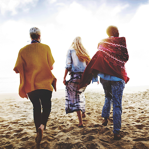 friendship-bonding-relaxation-summer-beach-happine-2025-02-09-23-50-28-utc